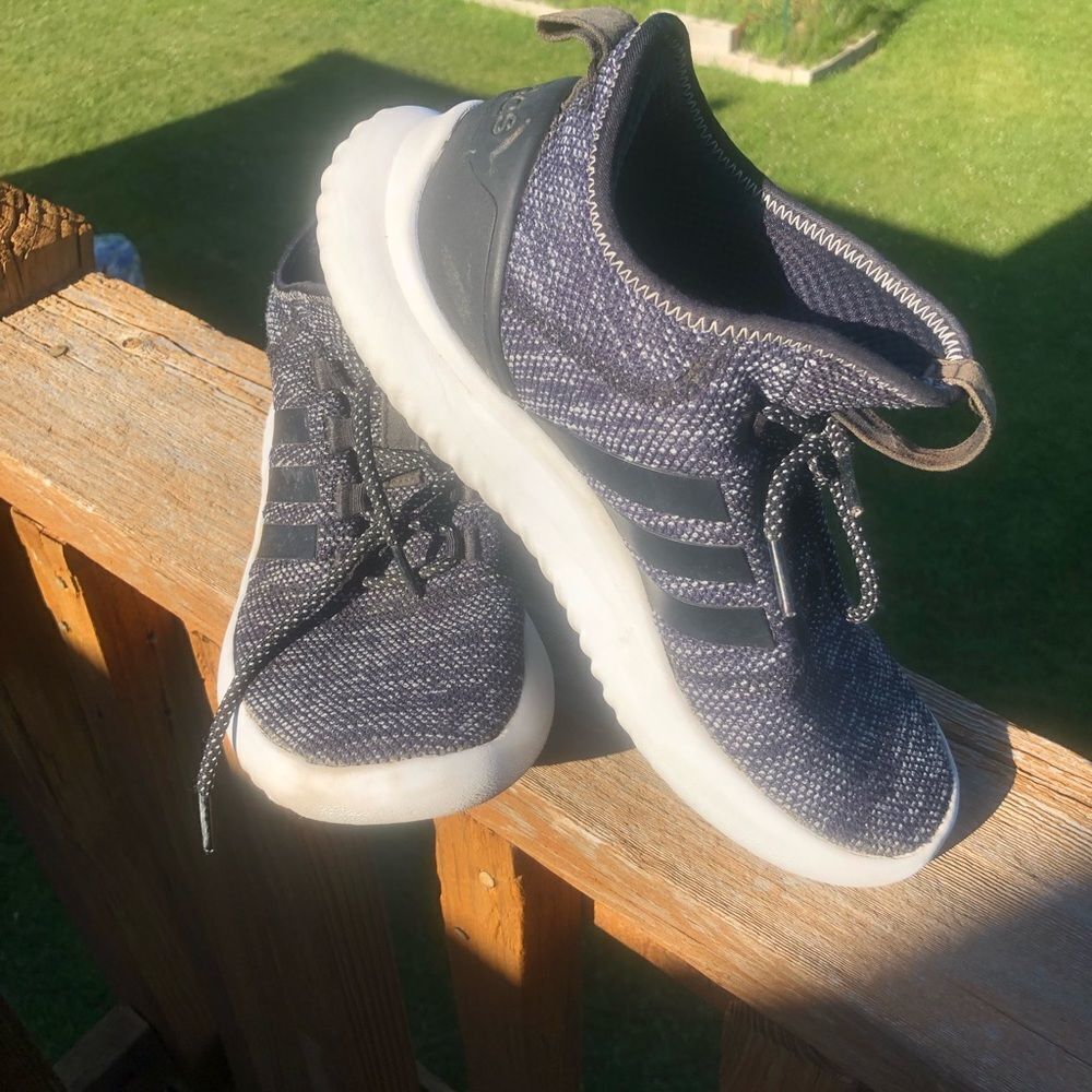 Adidas mens black gray athletic sneakers size 8